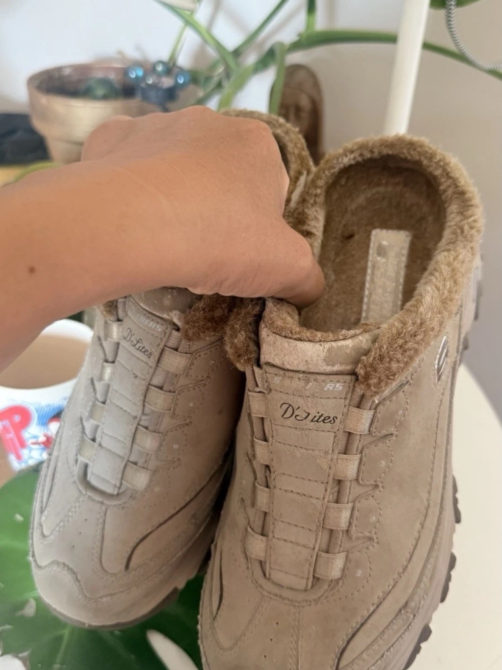 Skechers D'Lites Plush-Lined Slip-On Slippers in Beige